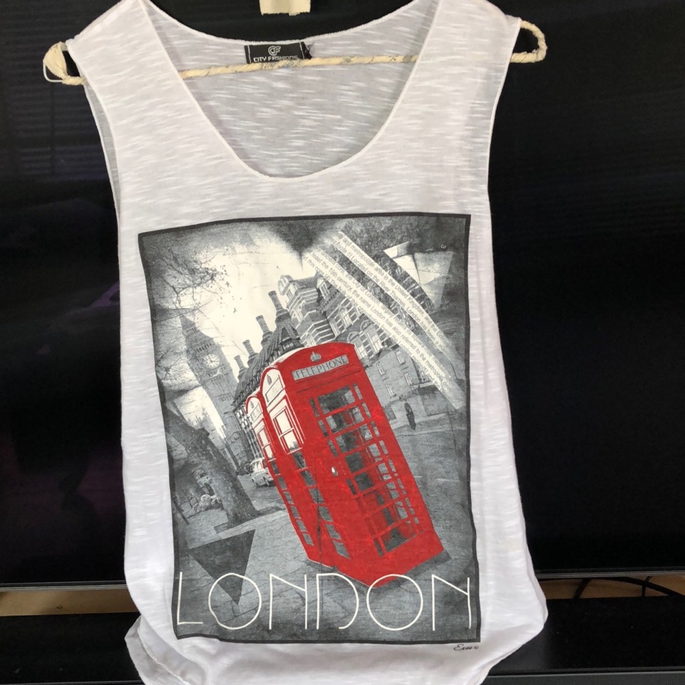 London sleeveless Tshirt